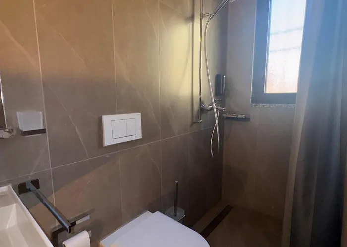 Lovely Center 公寓 地拉那