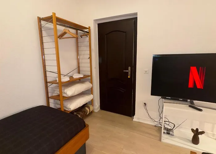 Lovely Center 地拉那