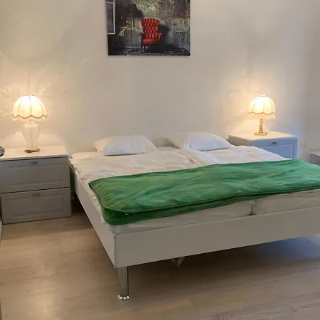 Lovely Center Apartment