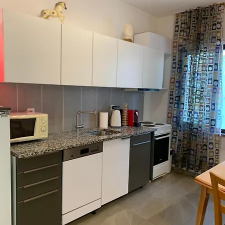 Lovely Center Apartment Tirana