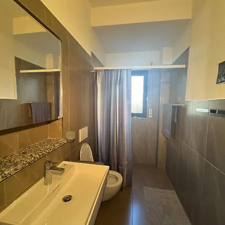 Lovely Center Apartment