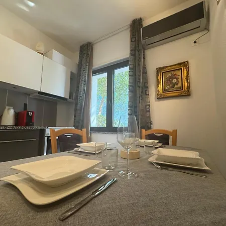 Apartment Lovely Center Tirana