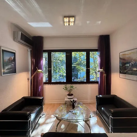 Lovely Center Appartamento Tirana