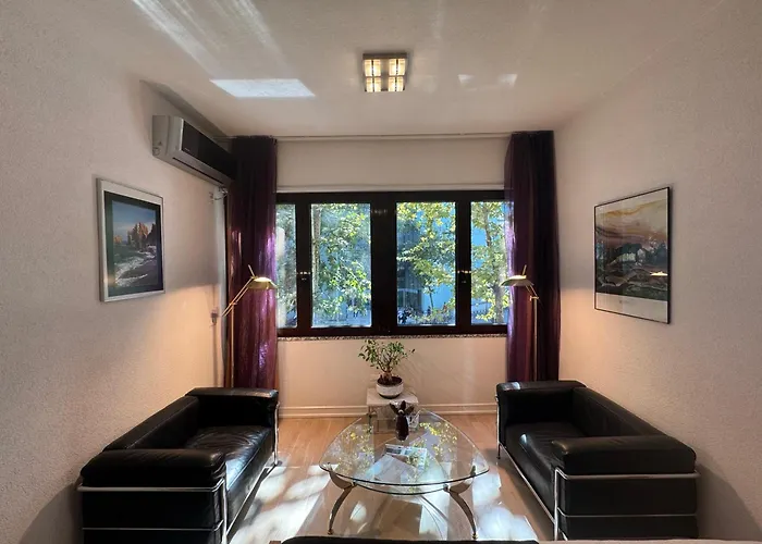 Lovely Center Lägenhet Tirana